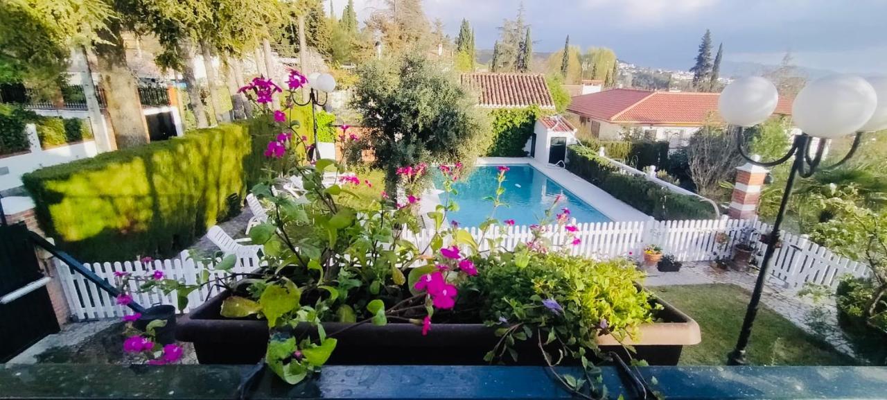 Casa Los Rosales Alfacar Ngoại thất bức ảnh